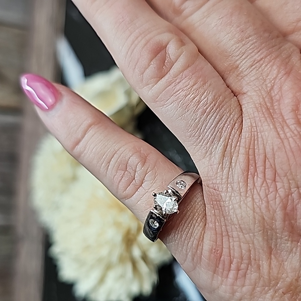 G/VVS1 0.58 OVAL DIAMOND CATHEDRAL SET 14 KT WHITE GOLD RING WITH APPRA… - Picture 11 of 16